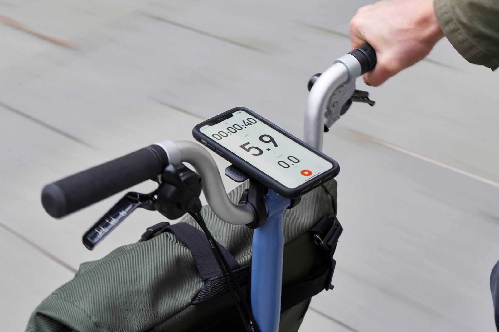 quadlock fahrrad handyhalterung Brompton Quad Lock Phone Mount & Universal Adapter – Citybiker.at