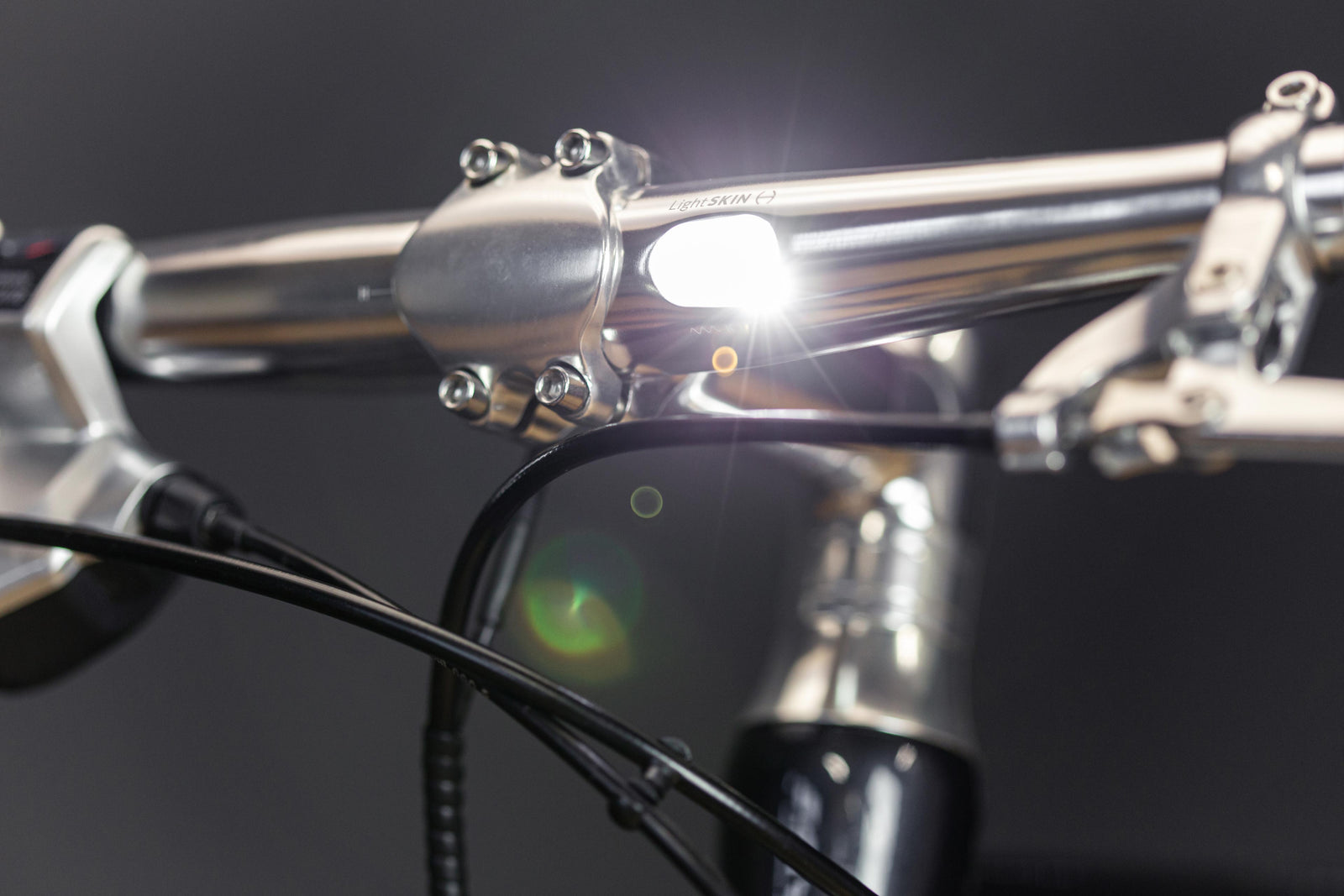 fahrradlenker mit integriertem licht Lightskin Lenker mit integriertem Frontlicht Dynamo – Citybiker.at