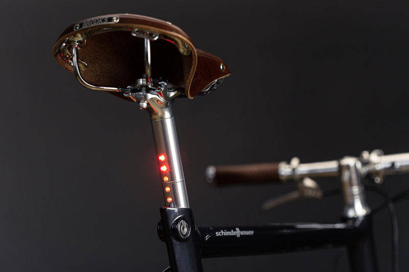 beleuchtete sattelstütze Lightskin LED Sattelstütze Dynamo – Citybiker.at